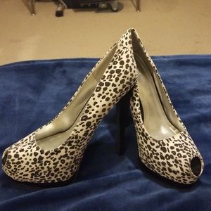 Black/white 5 inch heels